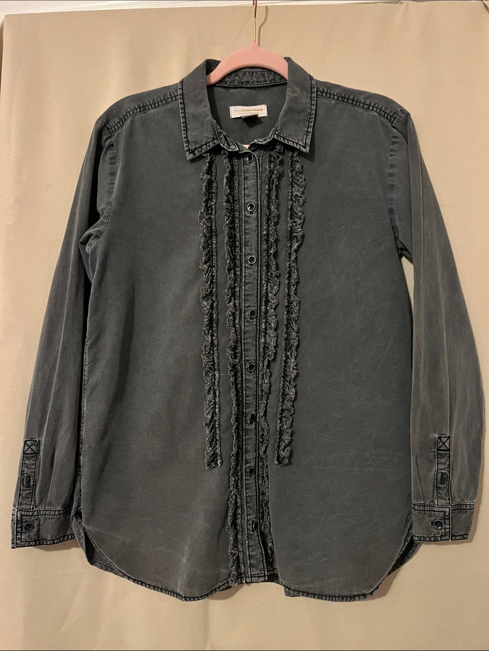 Pilcro Anthropologie Juni Gray Button Up Shirt with Frayed Ruffle Placket